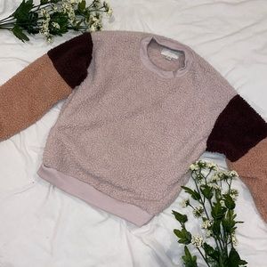 American Eagle fleece sweater❣️